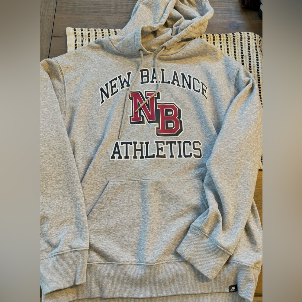 New Balance Vintage Men’s Large hoodie
